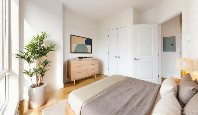 Building Photo - 138-28 Queens Blvd