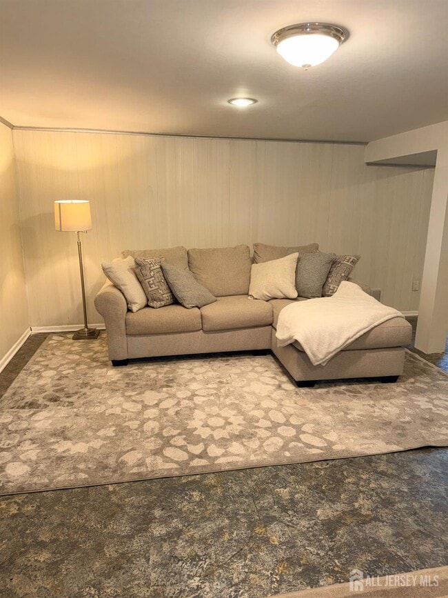 Building Photo - 27 Rector Ave