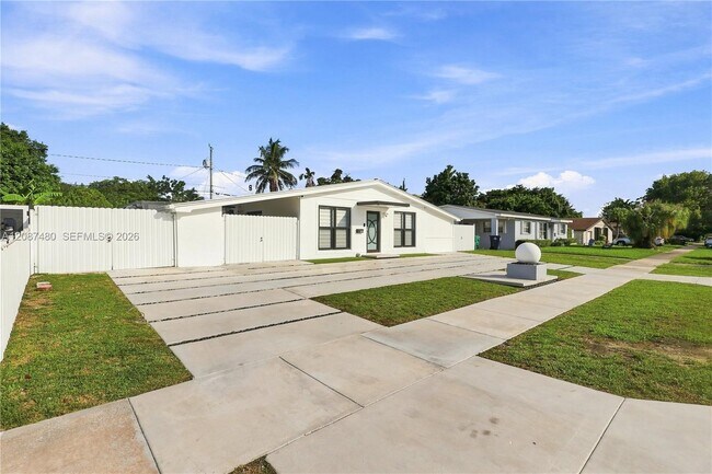 Building Photo - 9298 Jamaica Dr