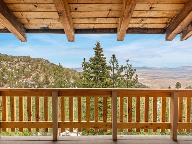 Building Photo - Seasonal or full-time Rental