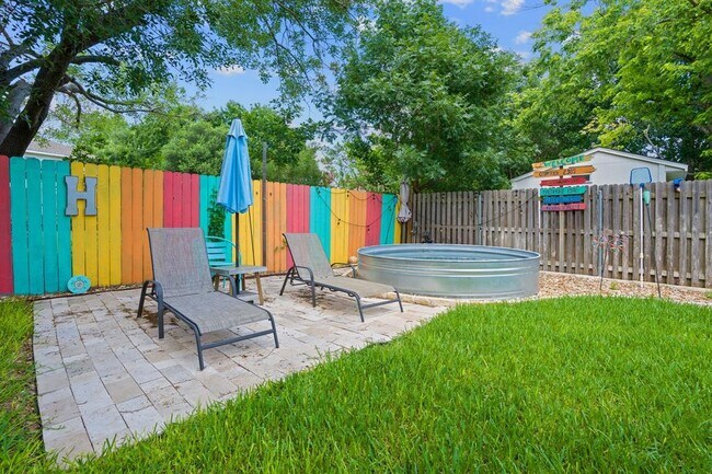 Building Photo - 1109 Red Ranch Cir