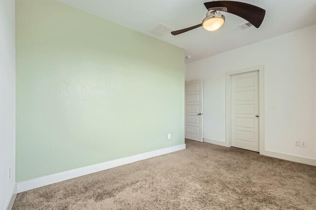 Building Photo - 1513 Casa Dr