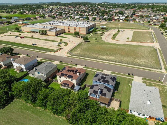 Building Photo - 5304 Oster Dr