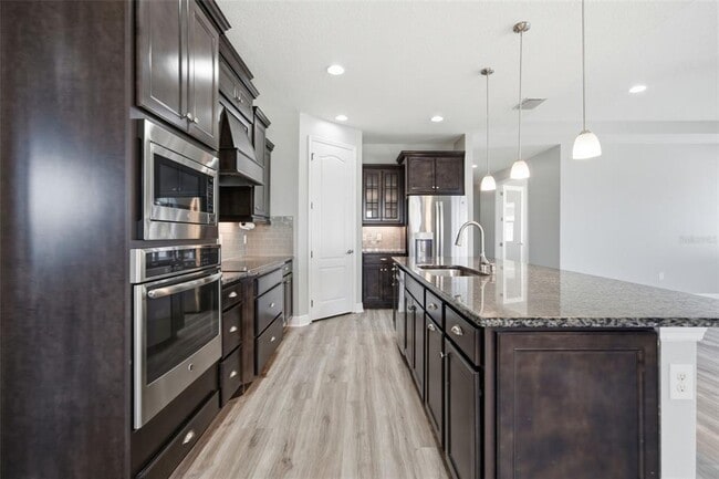 Building Photo - 15020 Trinity Fall Way