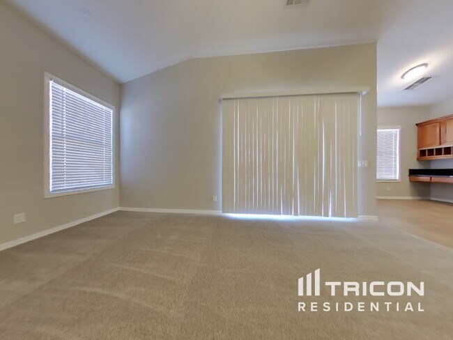 Building Photo - 29946 W Avalon Dr
