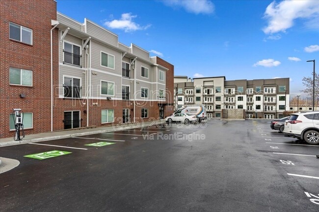 Building Photo - 3378 Washington Blvd