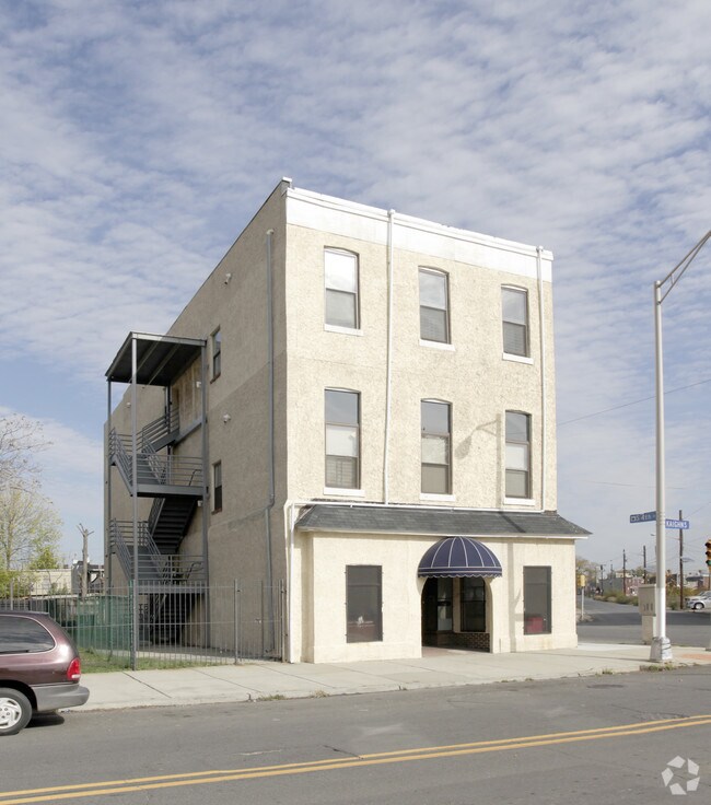 Building Photo - 341 Kaighns Ave