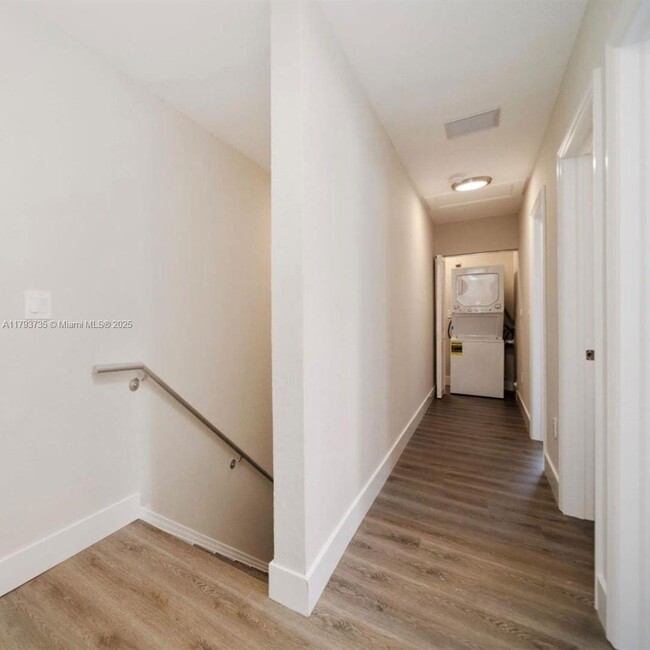 Building Photo - 1391 NW 38th St