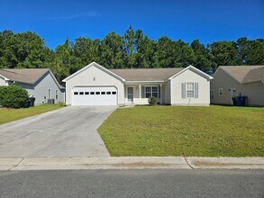Building Photo - 3 bedroom, 2 bath home in the Neighborhoods of Holly Ridge Community
