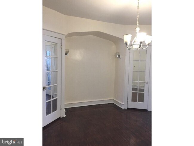 Building Photo - 41 Lamport Rd