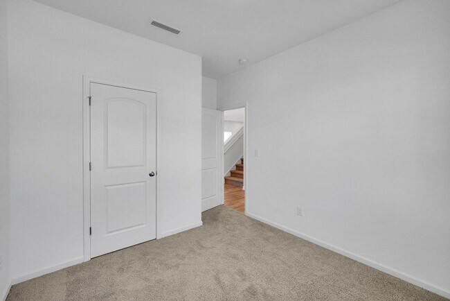 Building Photo - 1224 Maxwell Ct