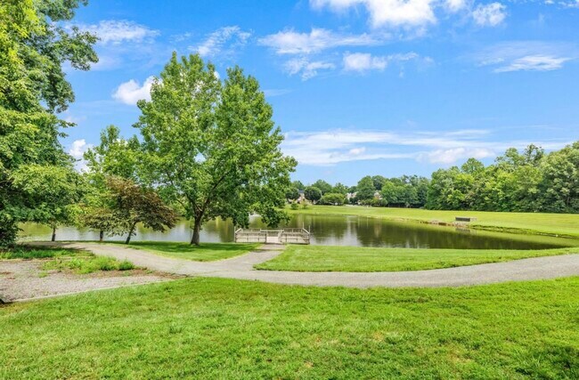 Building Photo - 15620 Everglade Ln
