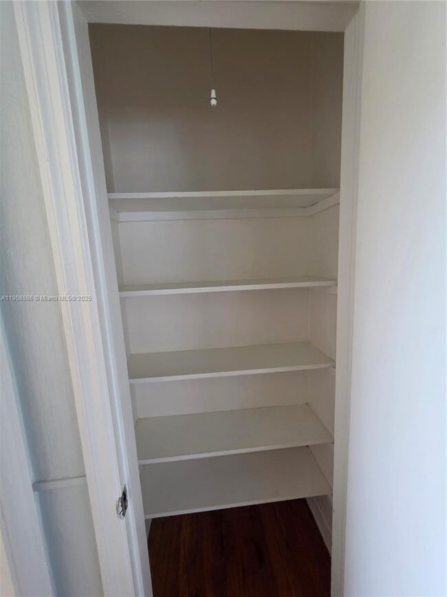 Building Photo - 8024 Harding Ave