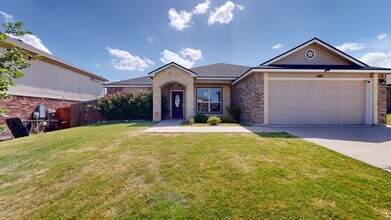 Building Photo - Minutes from Fort Hood charming 4 bedroom ...