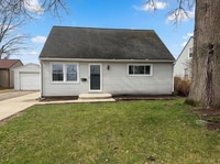 Building Photo - 413 Sherwood Dr W