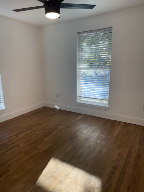 Building Photo - 5204 E 60th Way