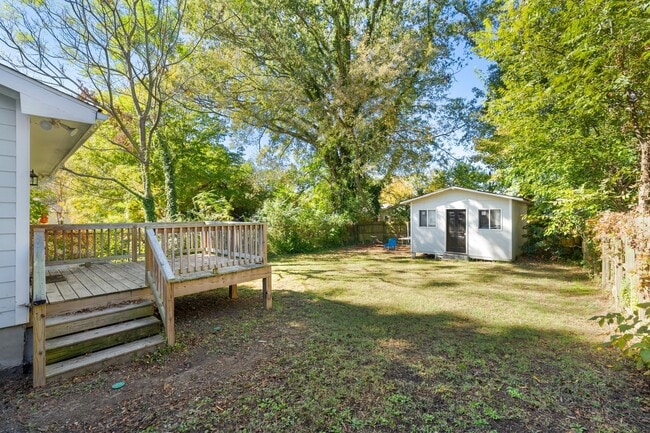 Building Photo - Lovely 3 bedroom bungalow close to downtown Durham!