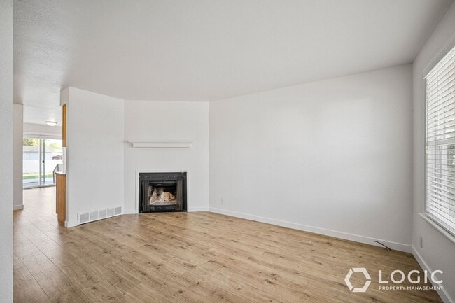 Building Photo - 820 W 1175 S