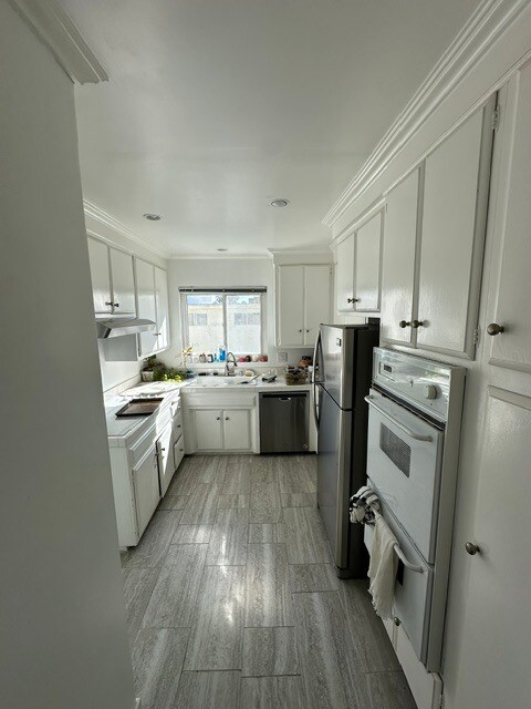 Kitchen - 930 3rd St