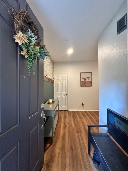 Building Photo - 732 Portside Pl