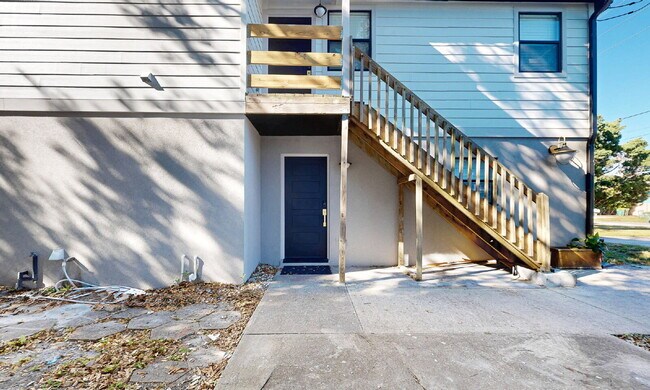 Building Photo - For Rent – Newly Renovated Modern Beach Du...