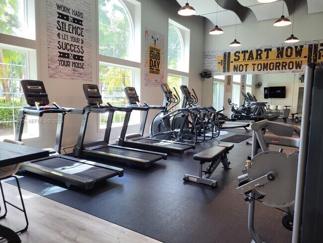 Building Photo - 4555 NW 99th Ave