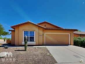 Building Photo - 9990 N Stratton Saddle Trail