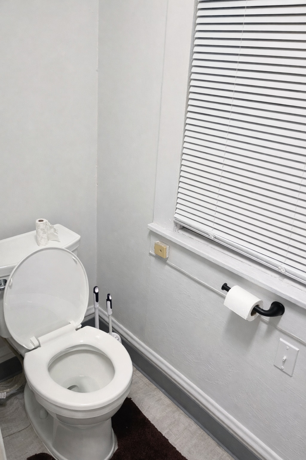 Building Photo - 212 Smith St