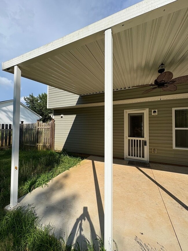 Building Photo - 4 Bedroom 2.5 Bath Home in Woodruff Near B...