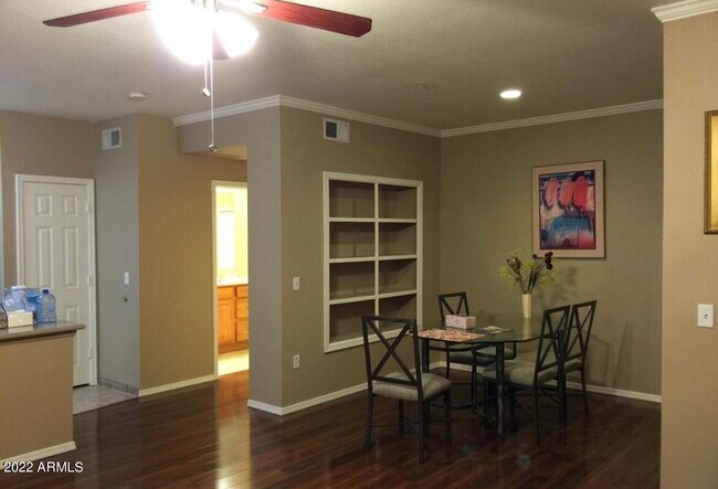 Building Photo - 5345 E Van Buren St