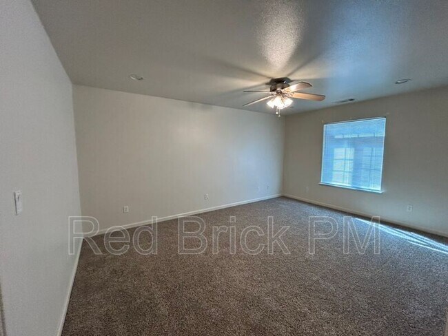 Building Photo - 1236 E Alexander Ave