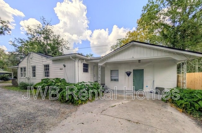 Building Photo - 3535 Rosselle St