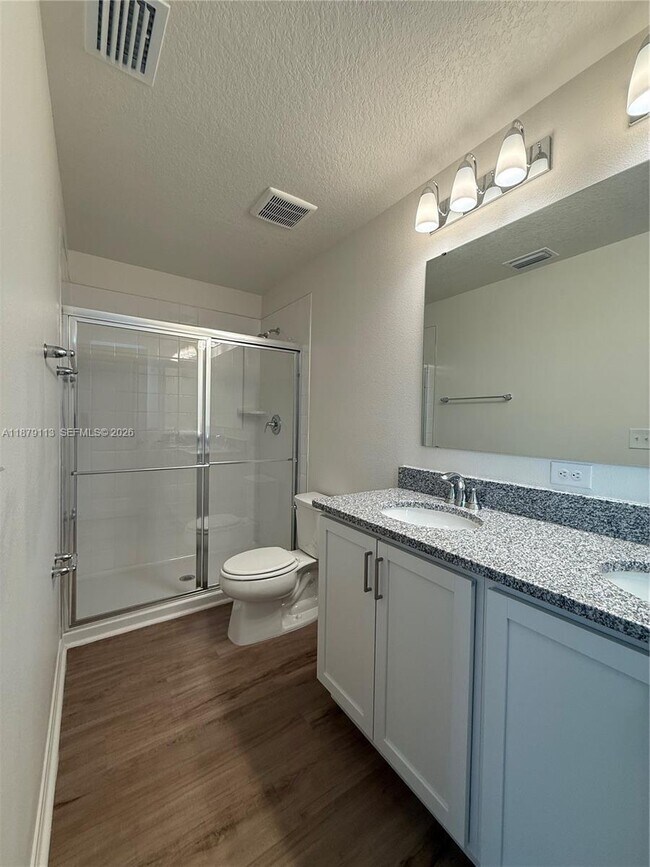 Building Photo - 410 Sequoia Dr