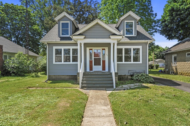 Primary Photo - 36 Pine St