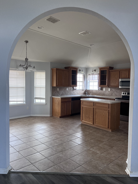 Building Photo - 4301 Capri Dr