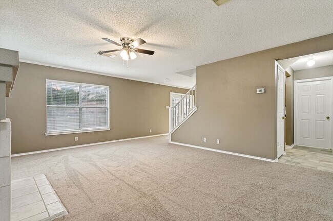 Building Photo - 3-BEDROOM HOME IN GUILBEAU PARK