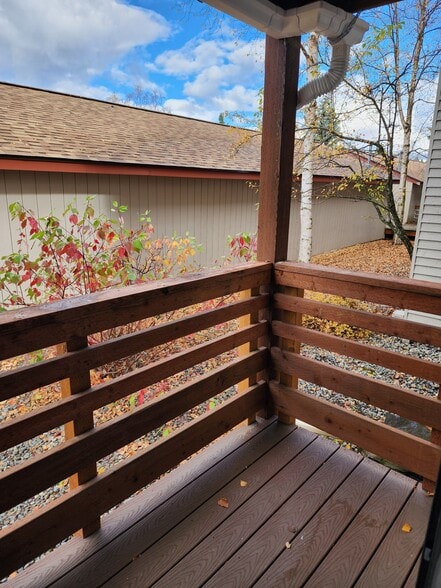 Gorgeous and peaceful - 9645 Independence Dr