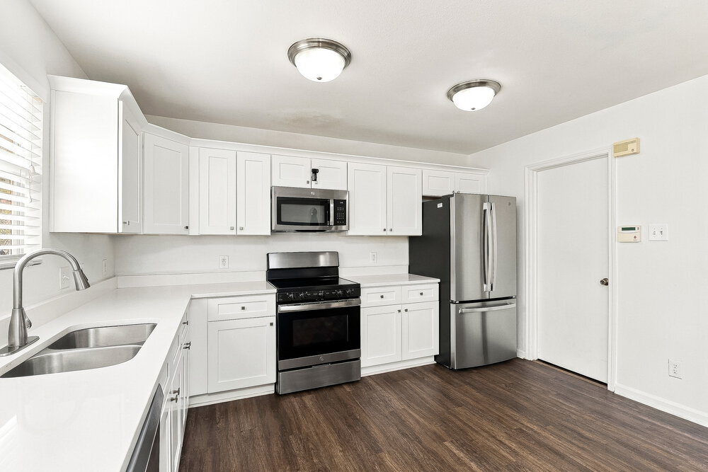 Building Photo - 1605 Bray Dr