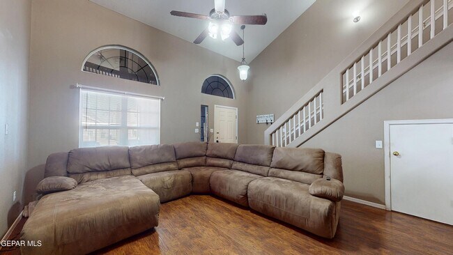 Building Photo - 10803 Elise St