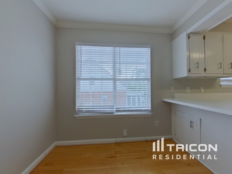 Building Photo - 4161 Saddle Horn Dr