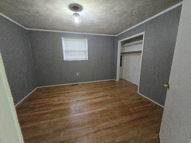 Building Photo - 245 Crawford Cir