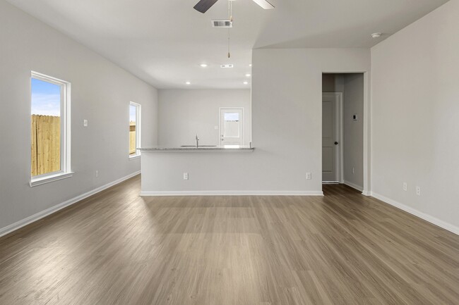 Building Photo - 8208 Burnt Orchid Dr