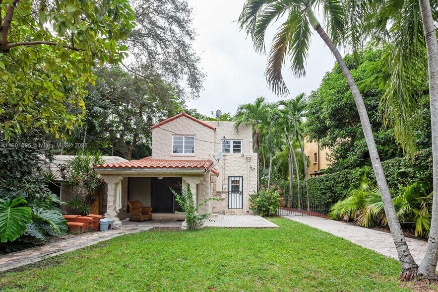 Building Photo - 1109 Ferdinand St