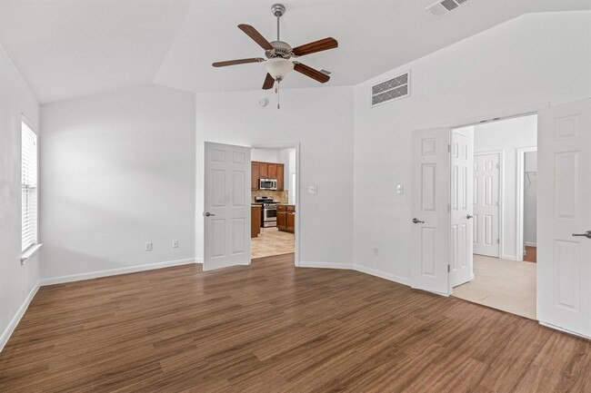 Building Photo - 18717 Deep Water Dr