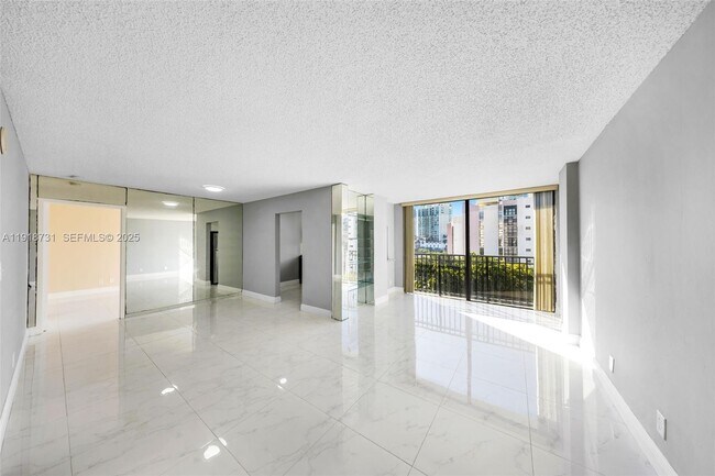 Building Photo - 17011 N Bay Rd