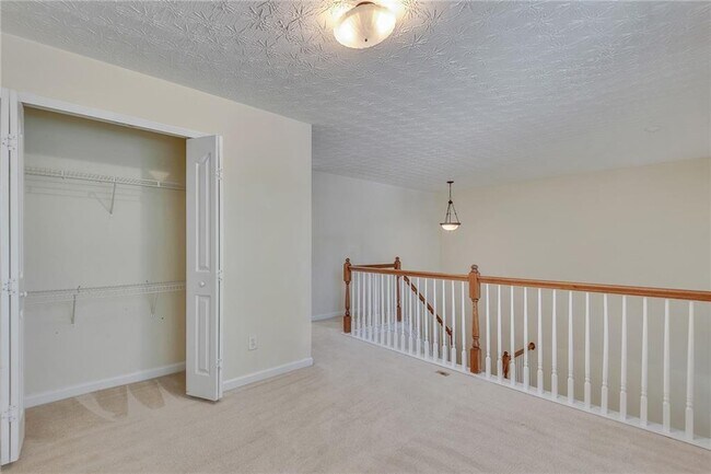 Building Photo - 1045 Mosscroft Ct