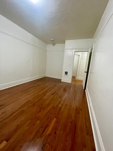 Primary Photo - 564 53rd St