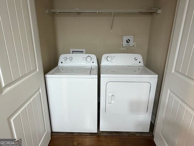 Building Photo - 187 Buckhaven Way