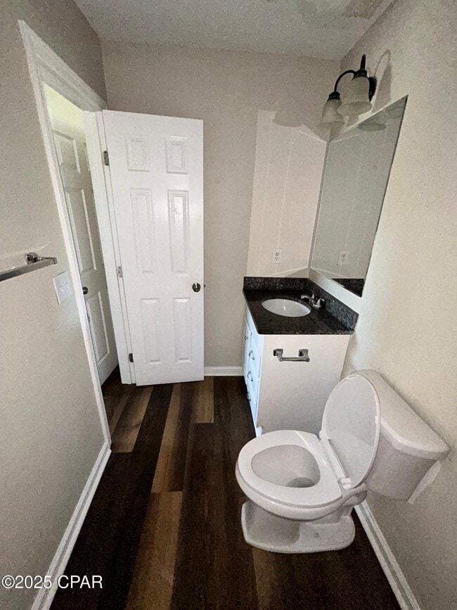 Building Photo - 3914 E 11th St