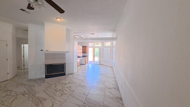 Building Photo - 915 Tony Sanchez Dr SE